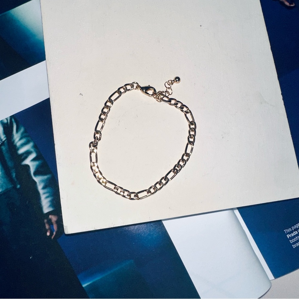 BRACELET Chain Gold Colored - Picture 2 of 3